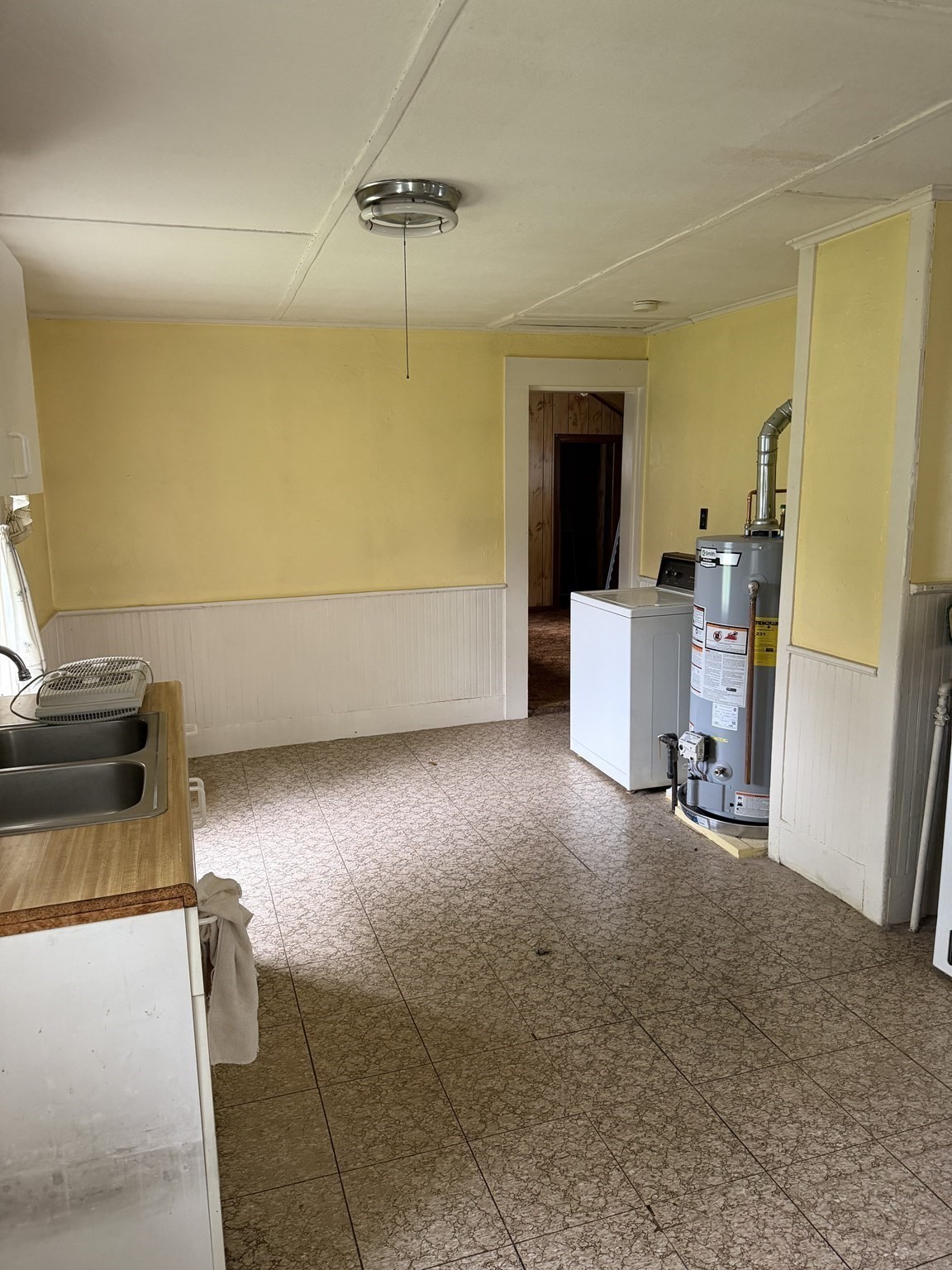 73 School St Property Photo 11