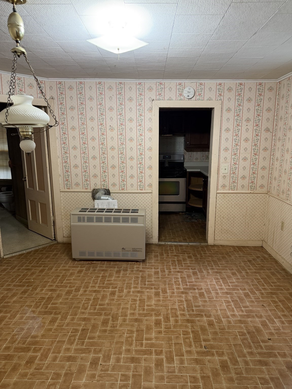 73 School St Property Photo 13