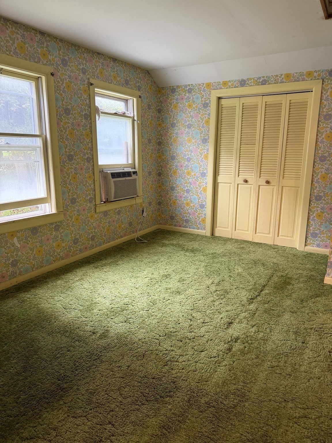 73 School St Property Photo 17