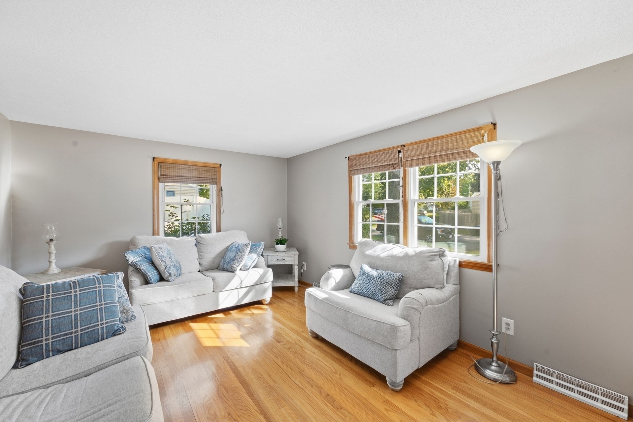 158 Telegraph Ave Property Photo 4