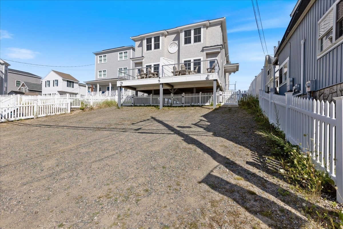 220 North End Blvd. # 2 Property Photo 1
