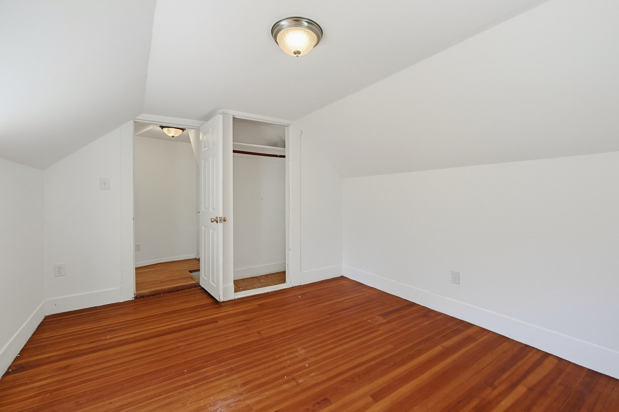 28 Monroe St Property Photo 18