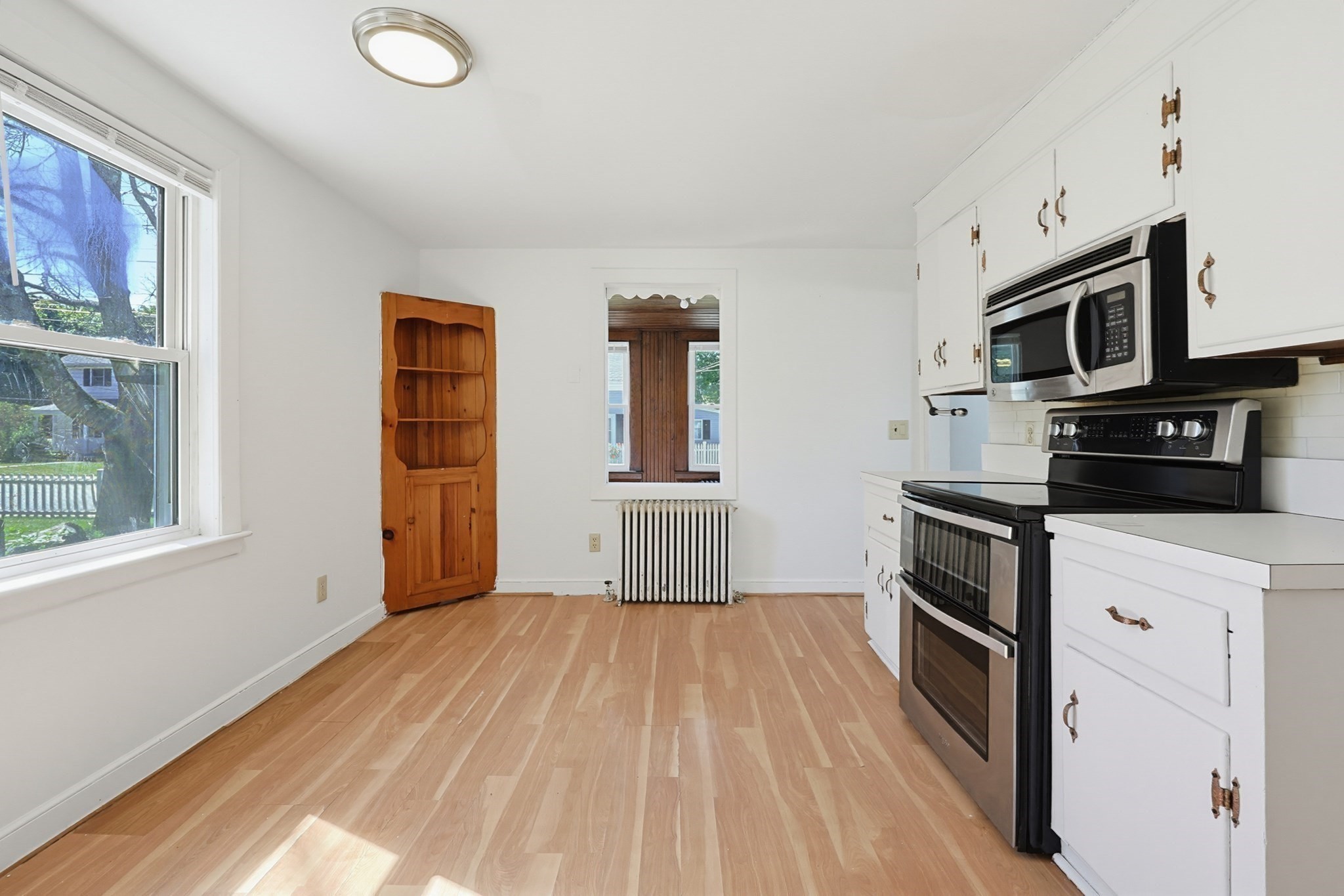 28 Monroe Street Property Photo 4