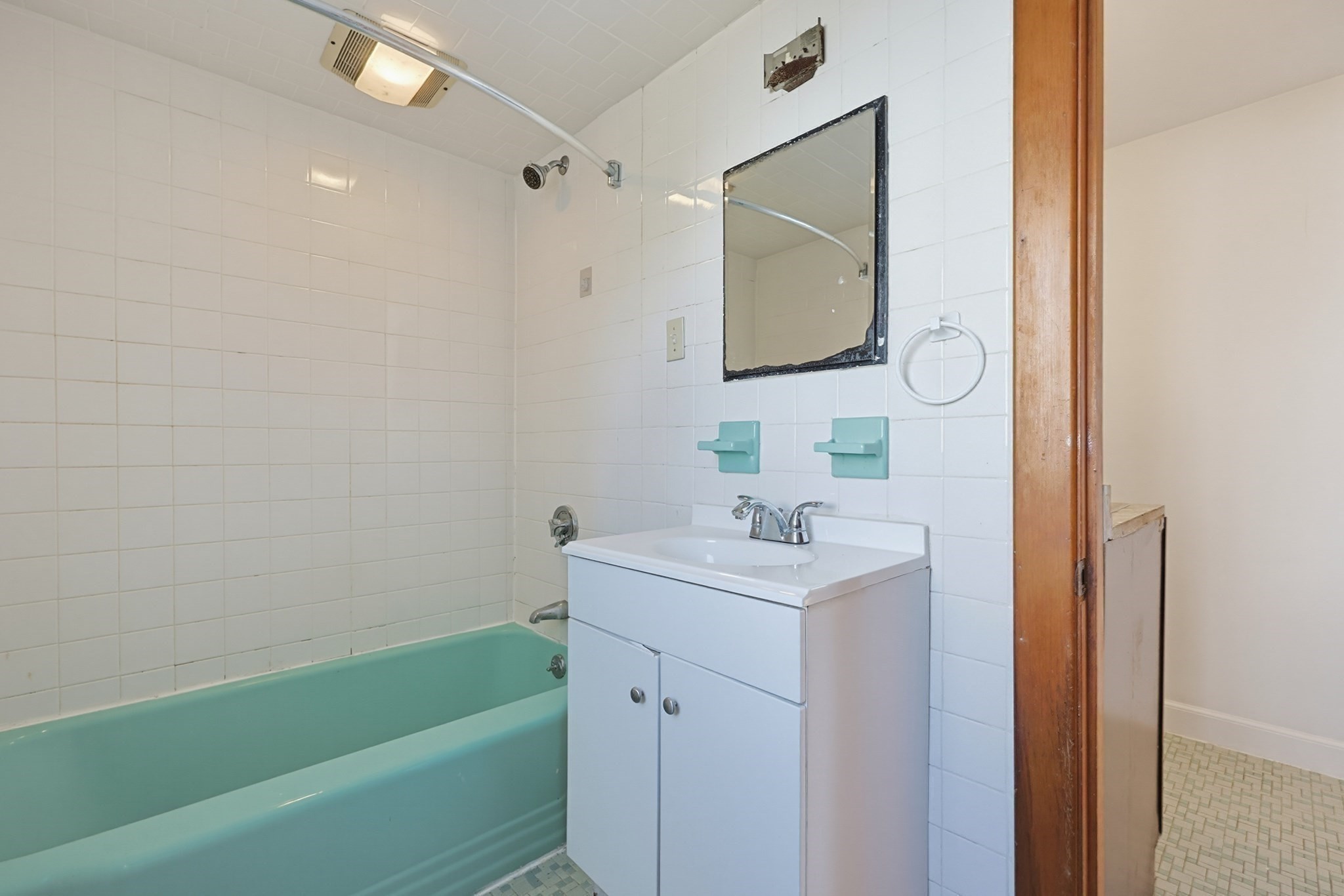 28 Monroe Street Property Photo 5
