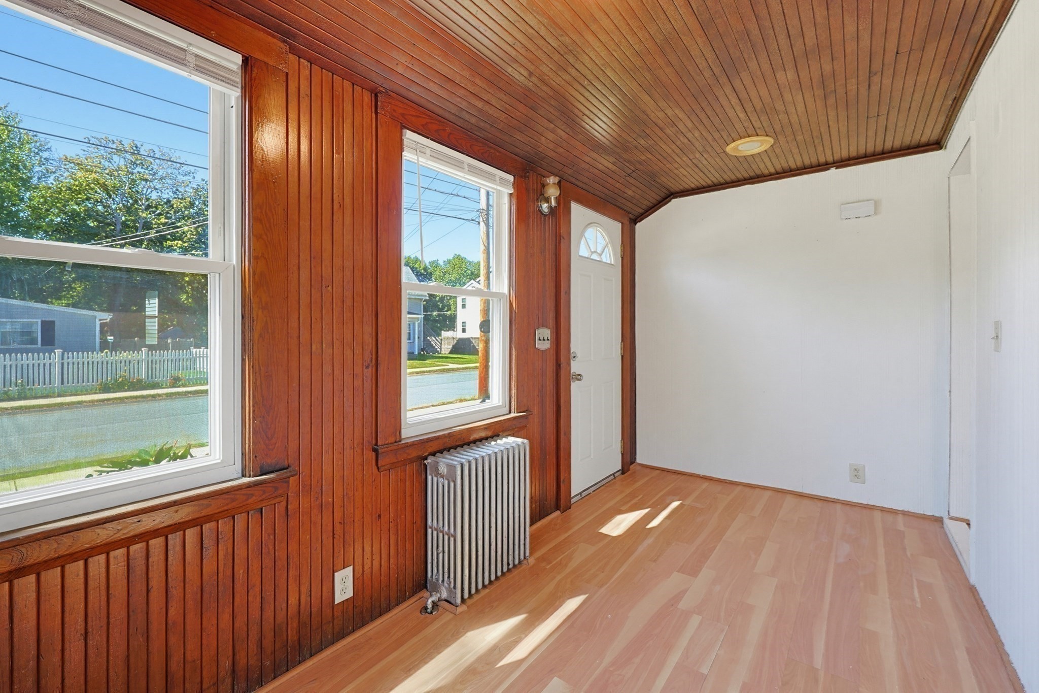 28 Monroe Street Property Photo 10