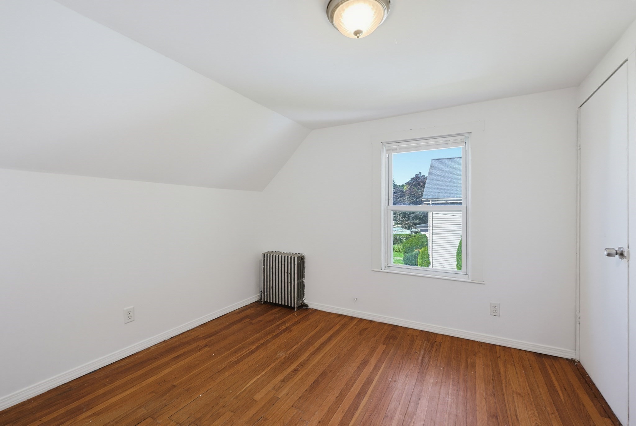 28 Monroe Street Property Photo 16