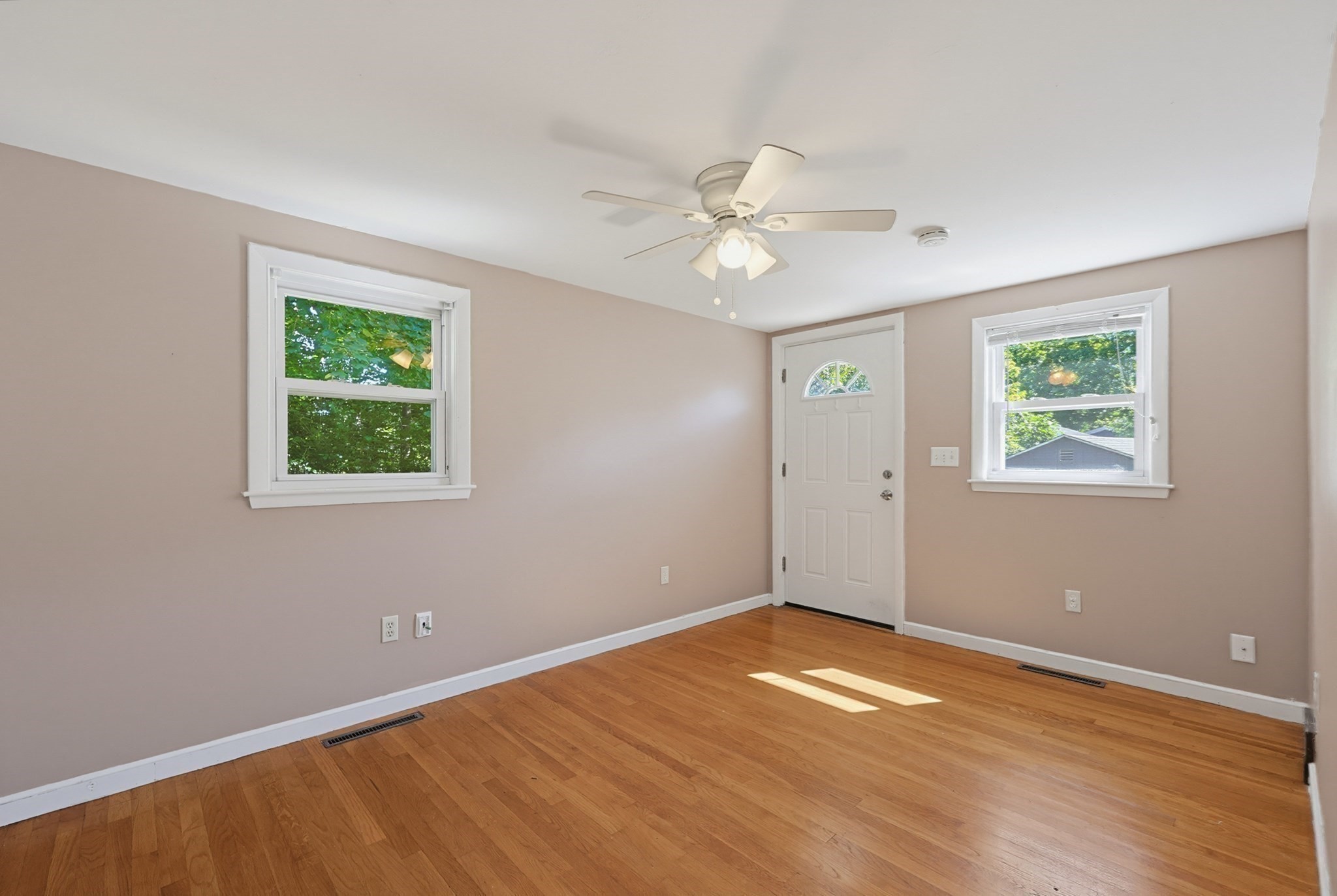 28 Monroe Street Property Photo 24