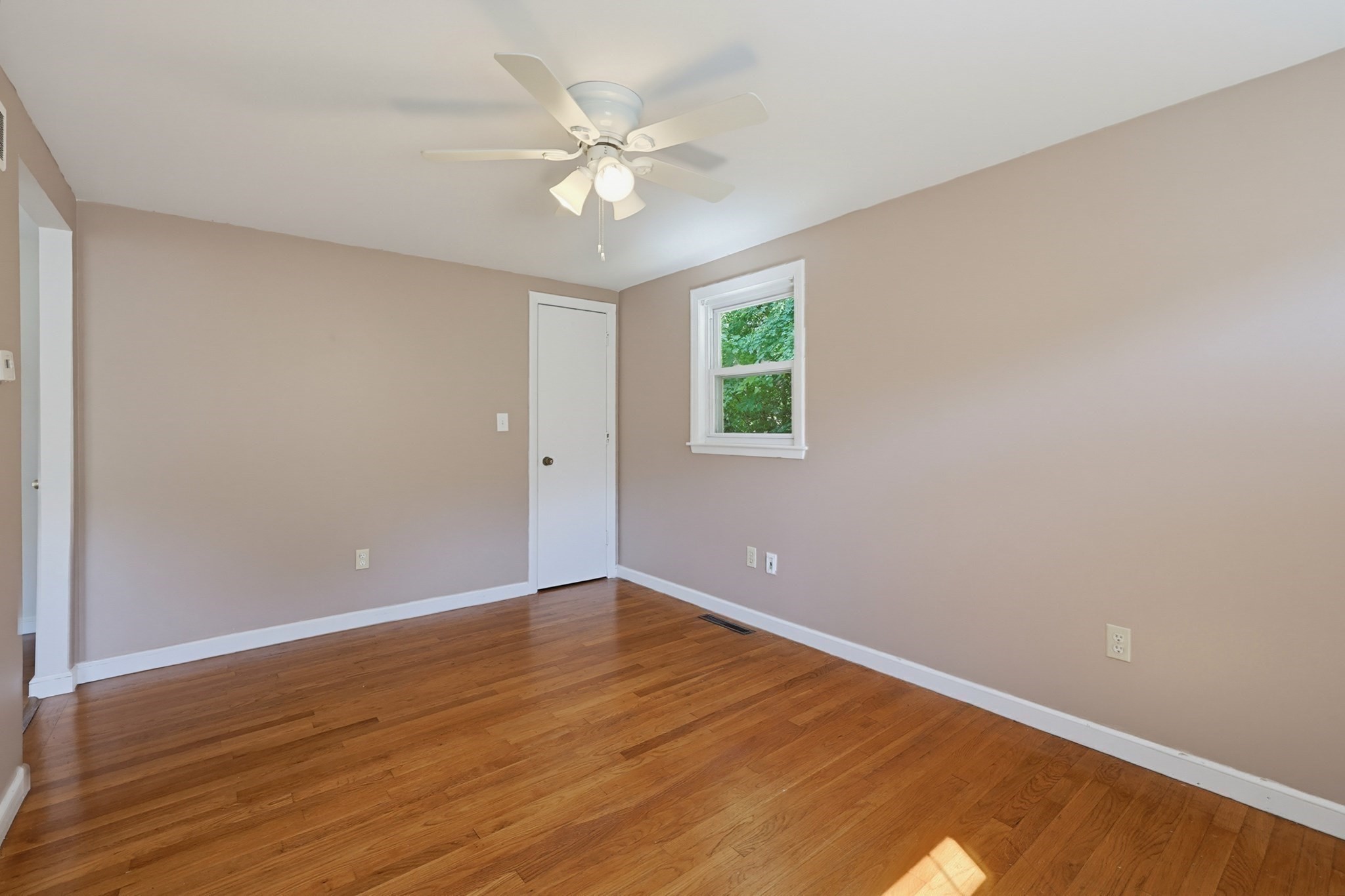 28 Monroe Street Property Photo 25