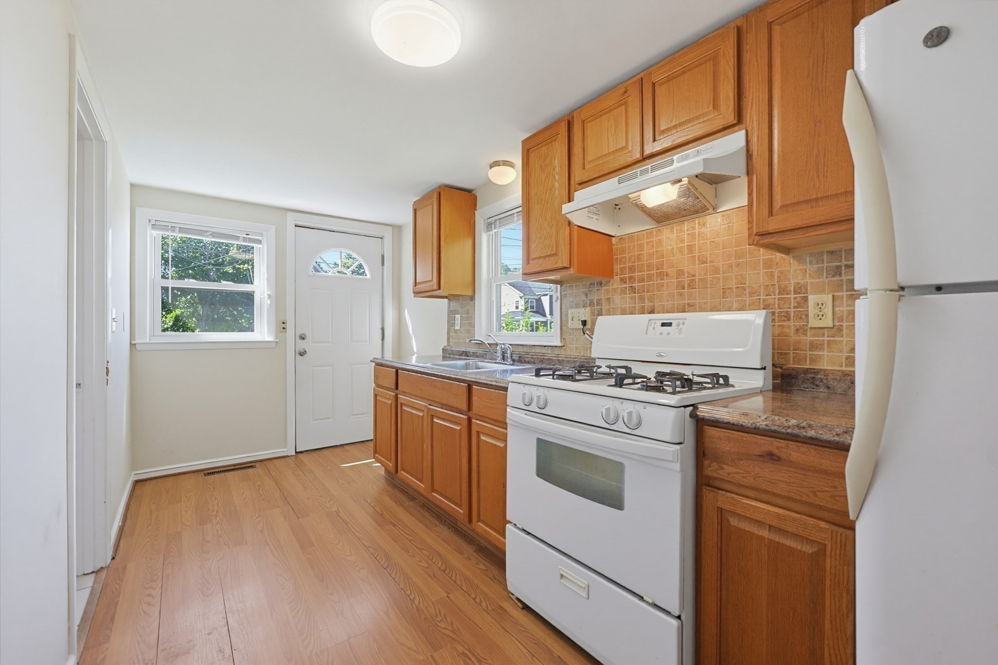 28 Monroe Street Property Photo 29