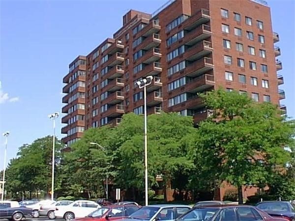 77 Adams St # 407 Property Photo 1