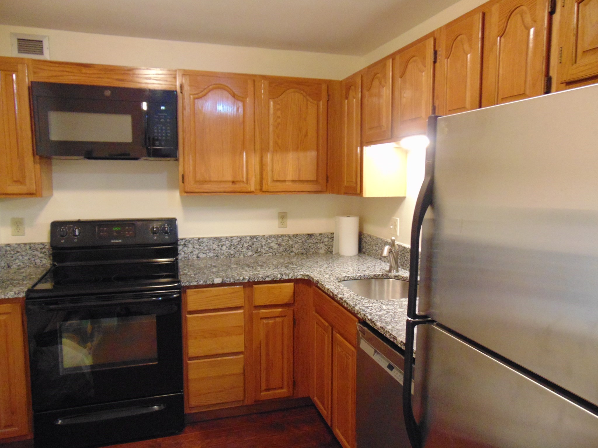 77 Adams St # 407 Property Photo 6