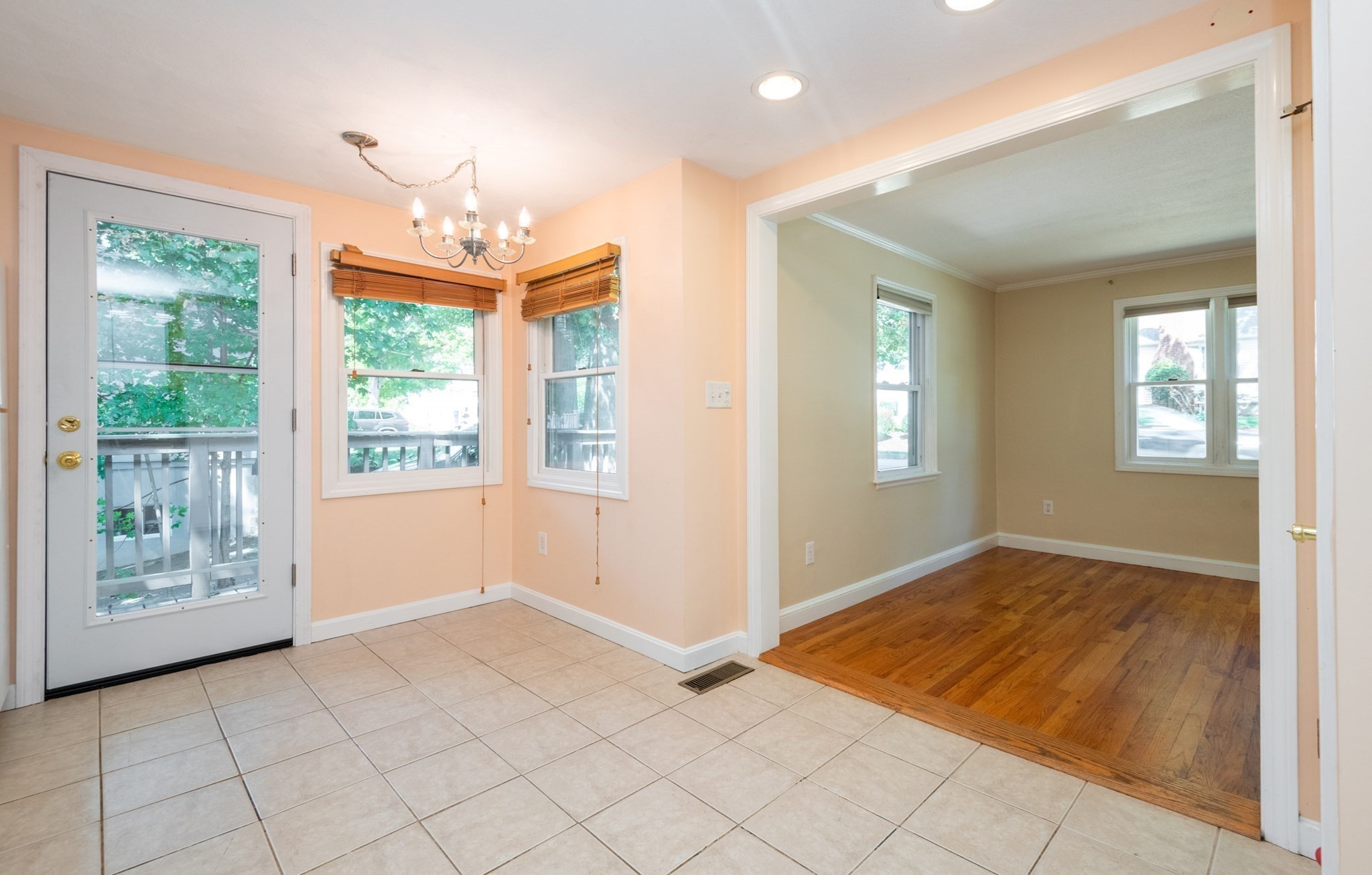 19 Penny Lane Property Photo 10