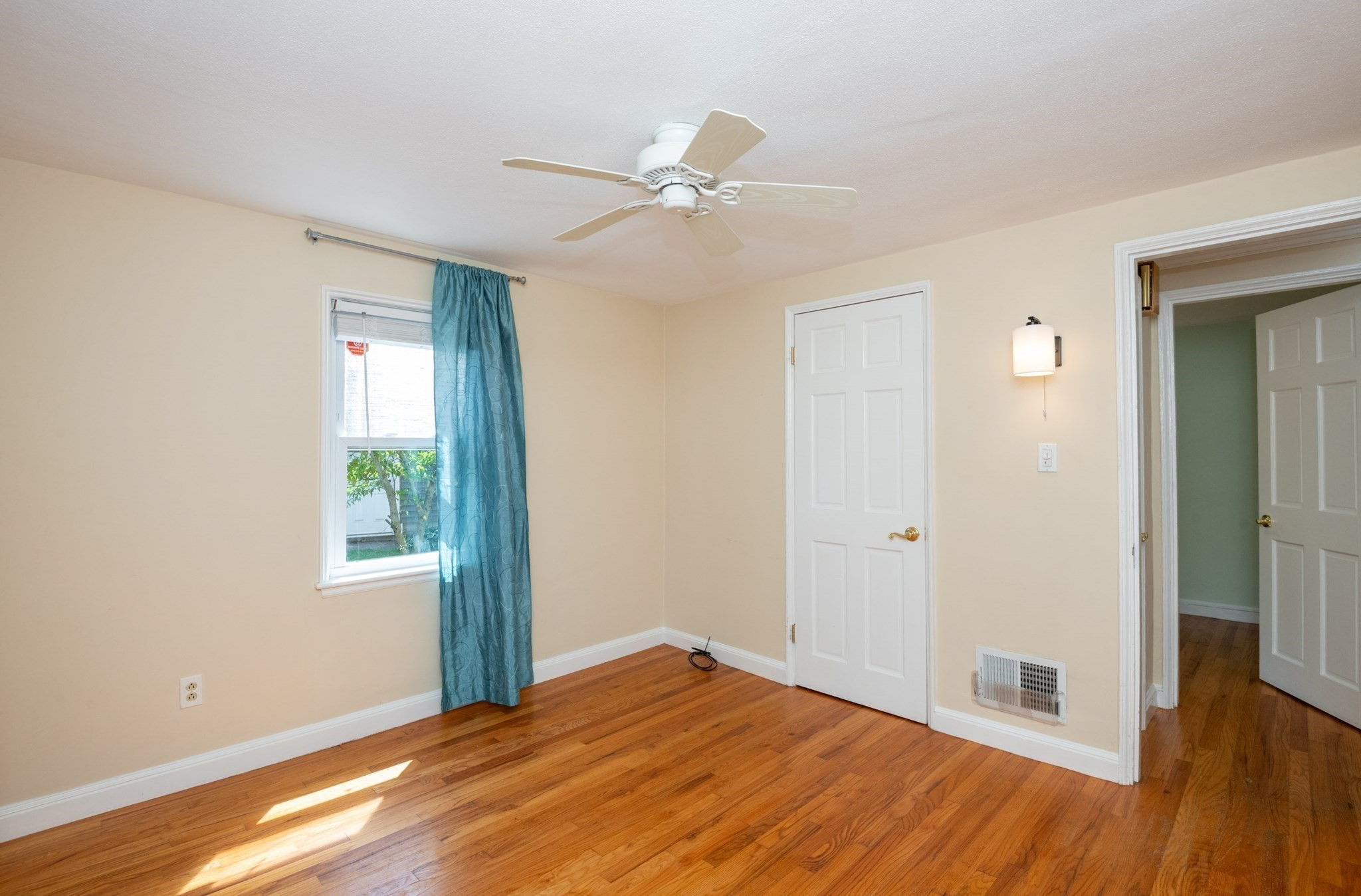 19 Penny Lane Property Photo 14