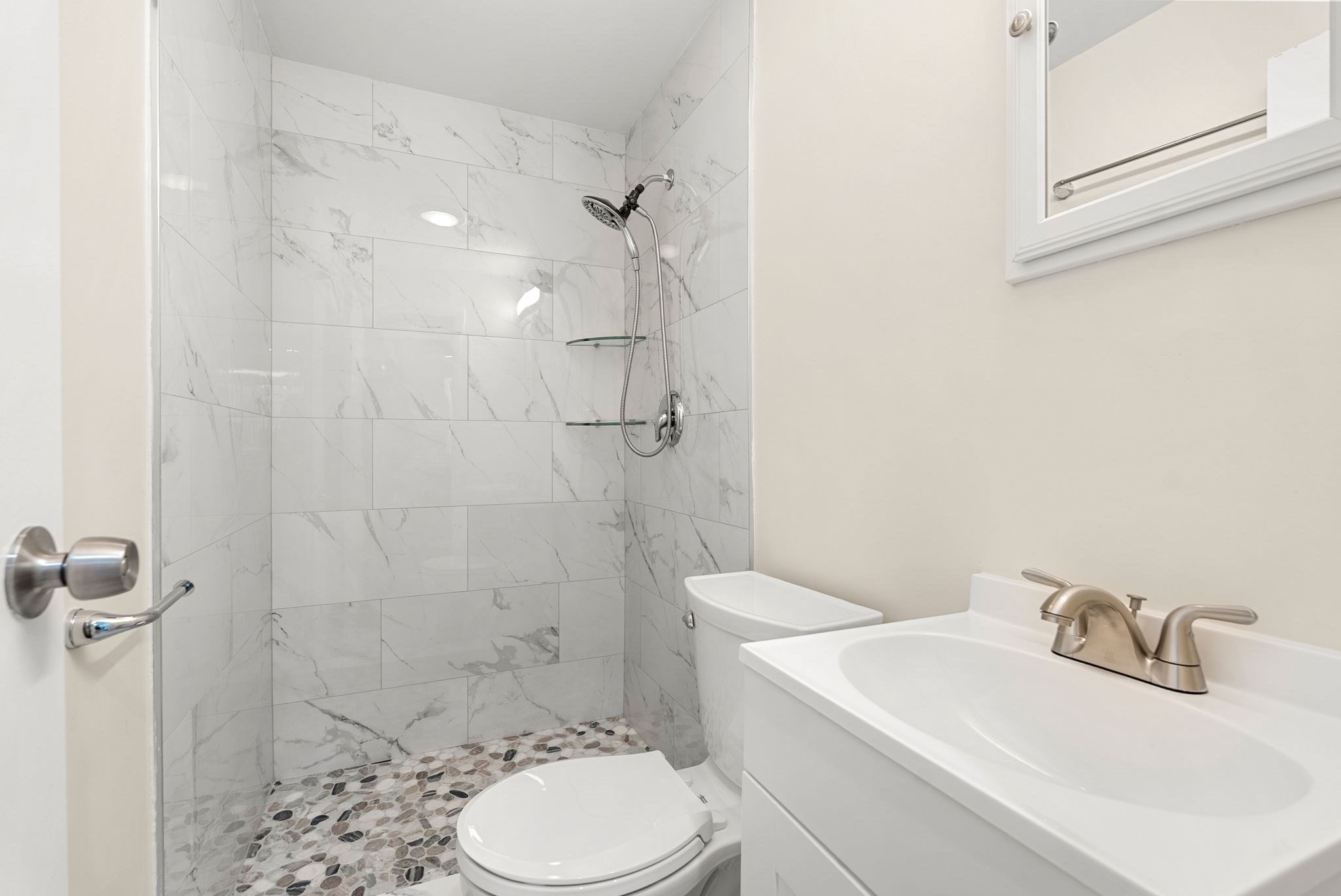 50 Main St. Property Photo 9