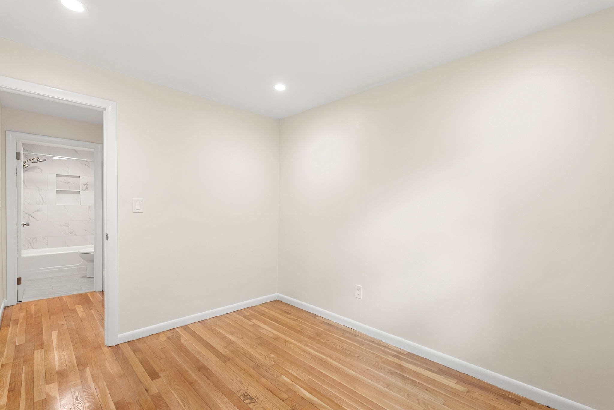 50 Main St. Property Photo 23
