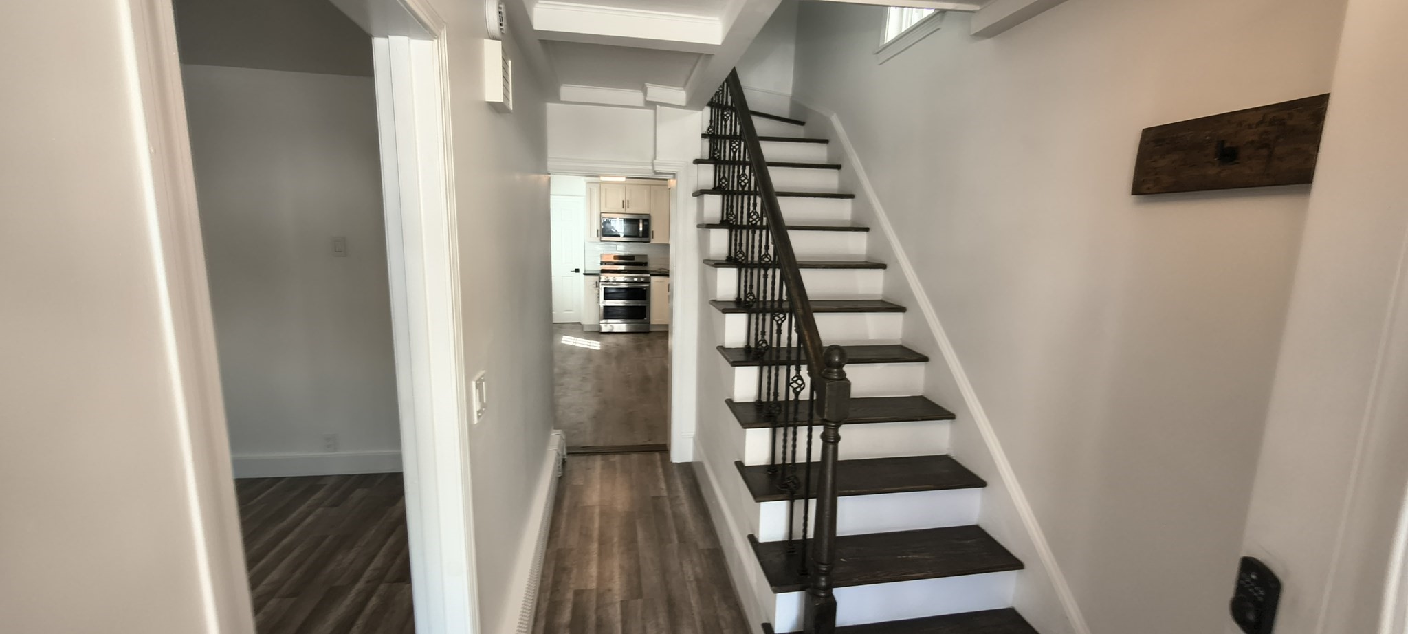 20 Pleasant View Property Photo 4