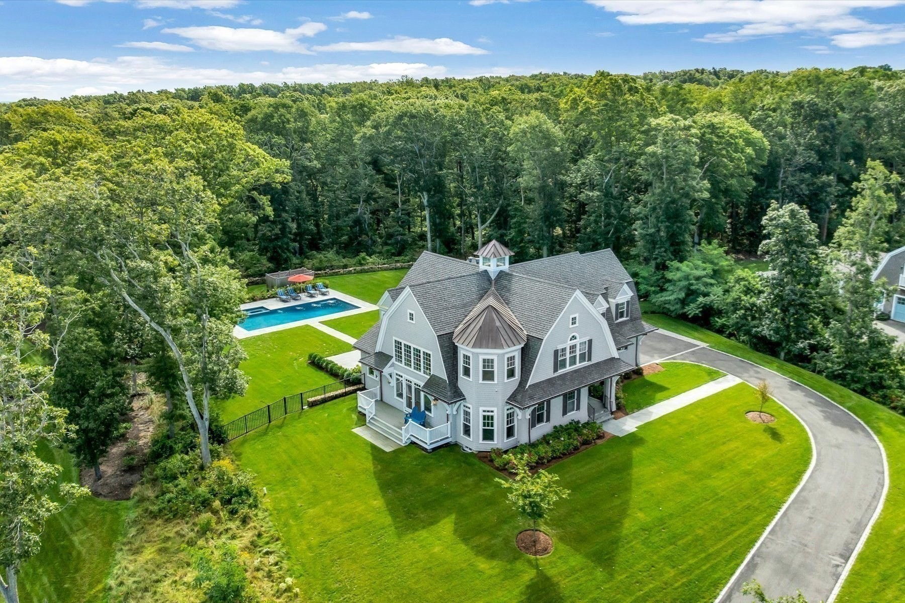 9 Rock Hill Rd Property Photo 1