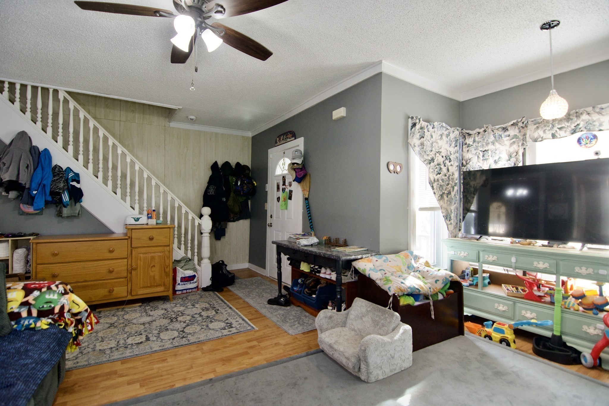35 Thayer Ave Property Photo 9
