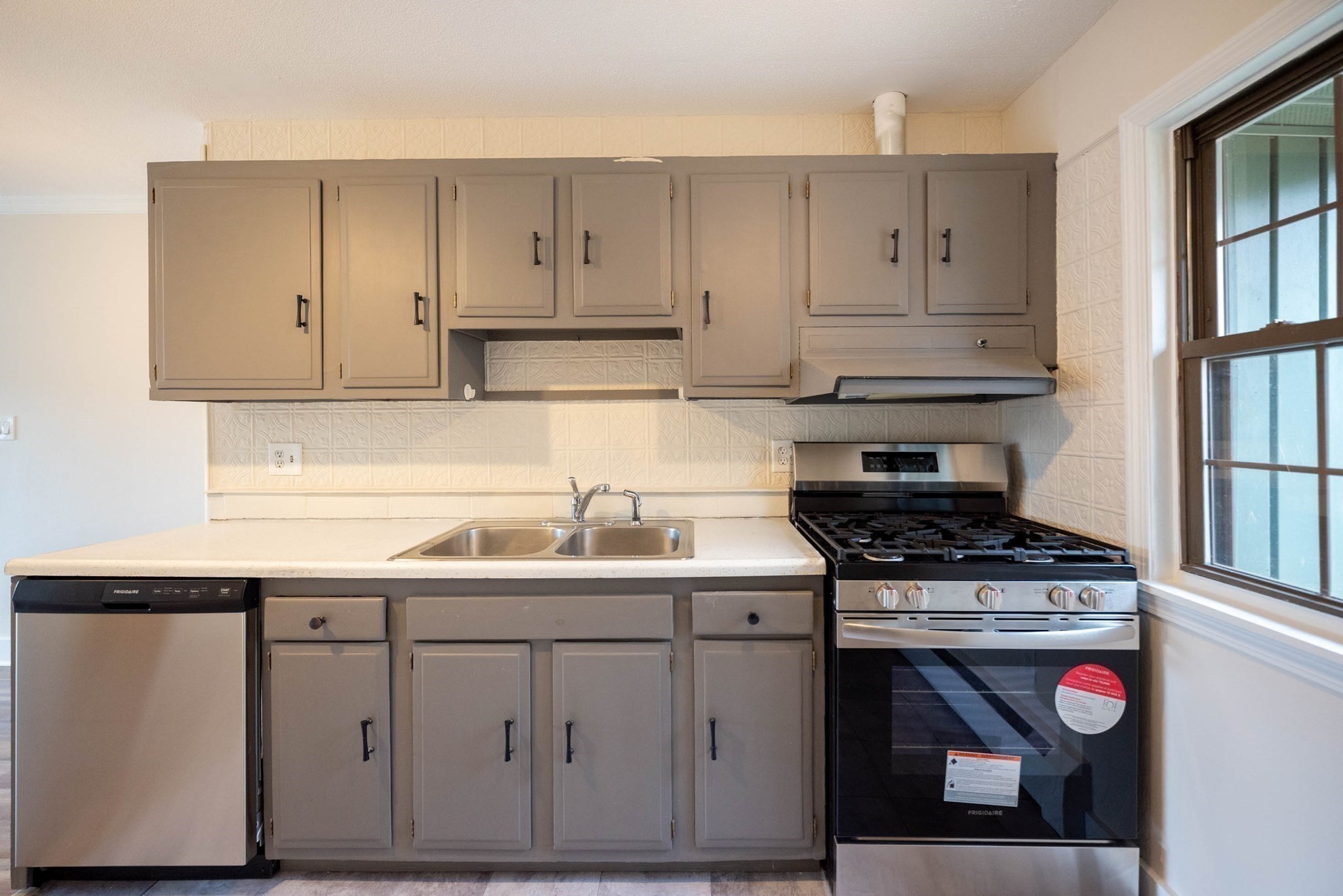 549 Russell Rd # 12D Property Photo 1