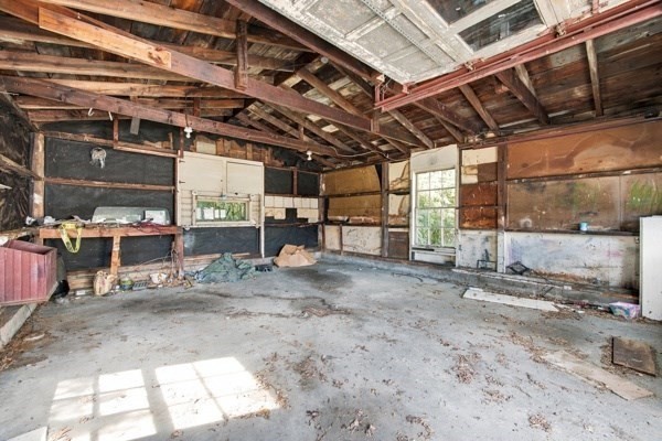 7 Slater Property Photo 4