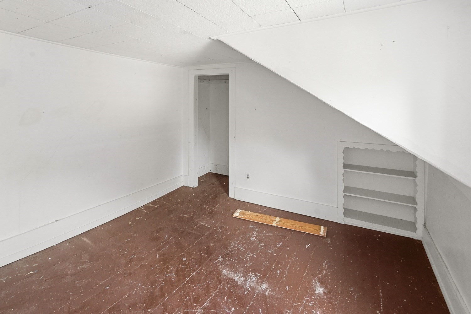 7 Slater Property Photo 15