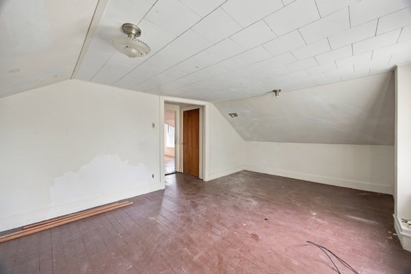 7 Slater Property Photo 19
