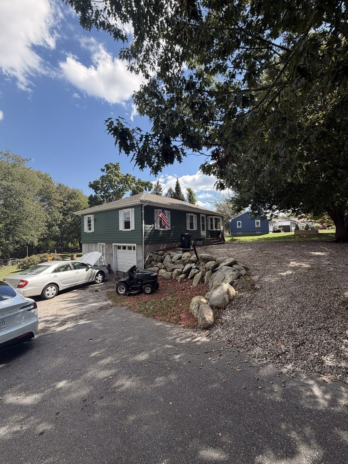 1189 Bark St Property Photo 2
