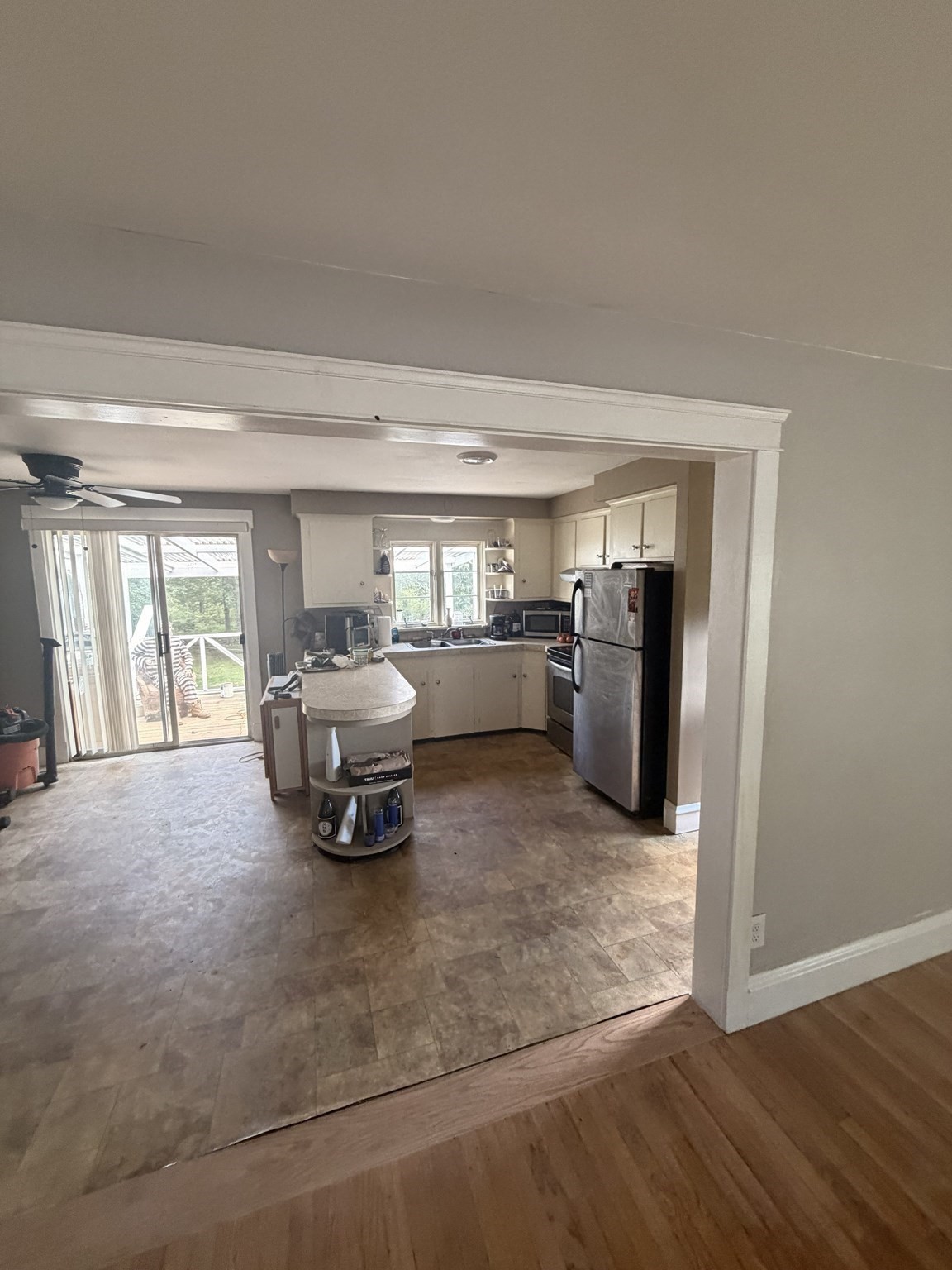 1189 Bark St Property Photo 3