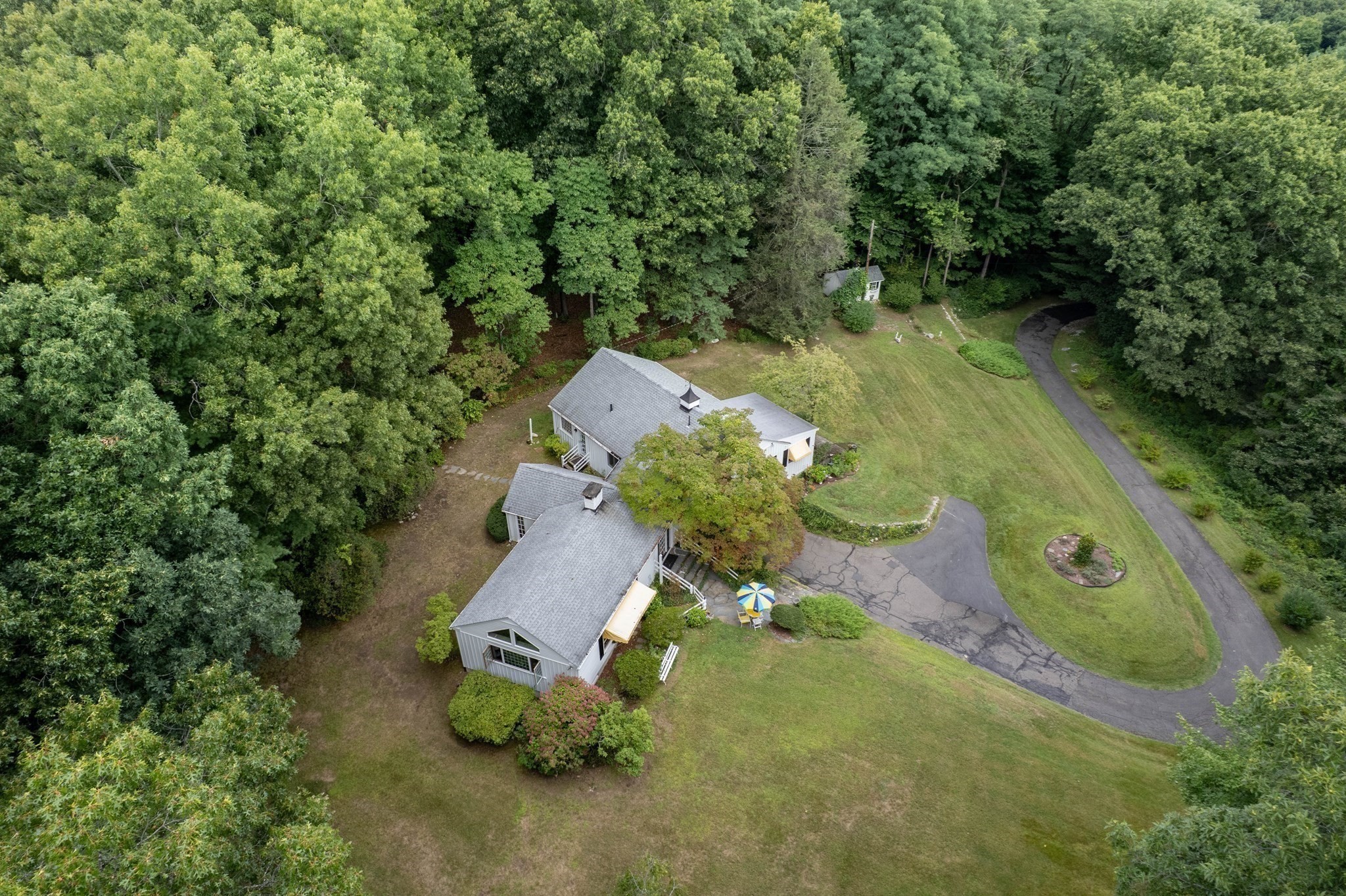 134 Maplewood Terrace Property Photo 1