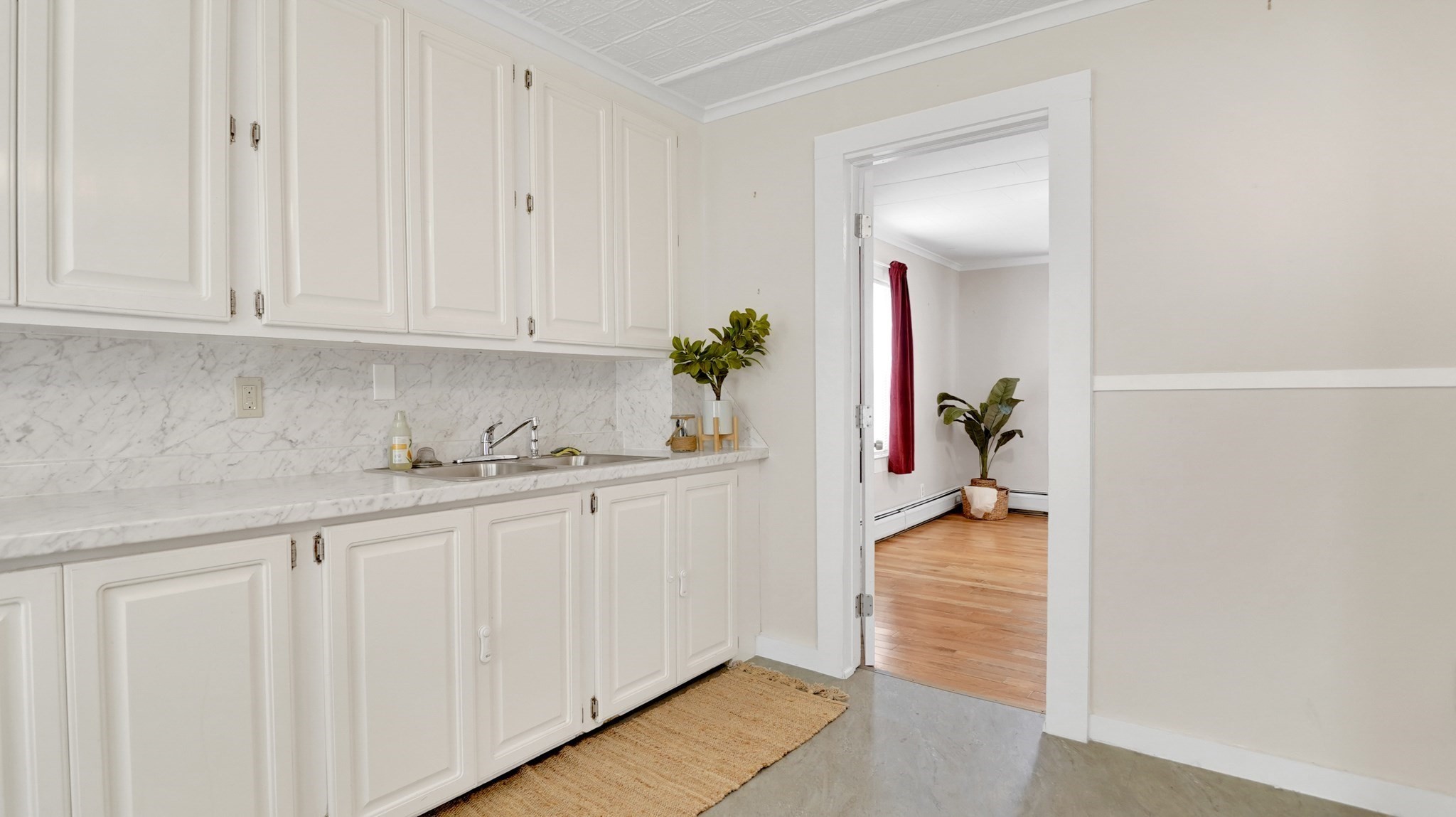 100 Caton Lane Property Photo 3