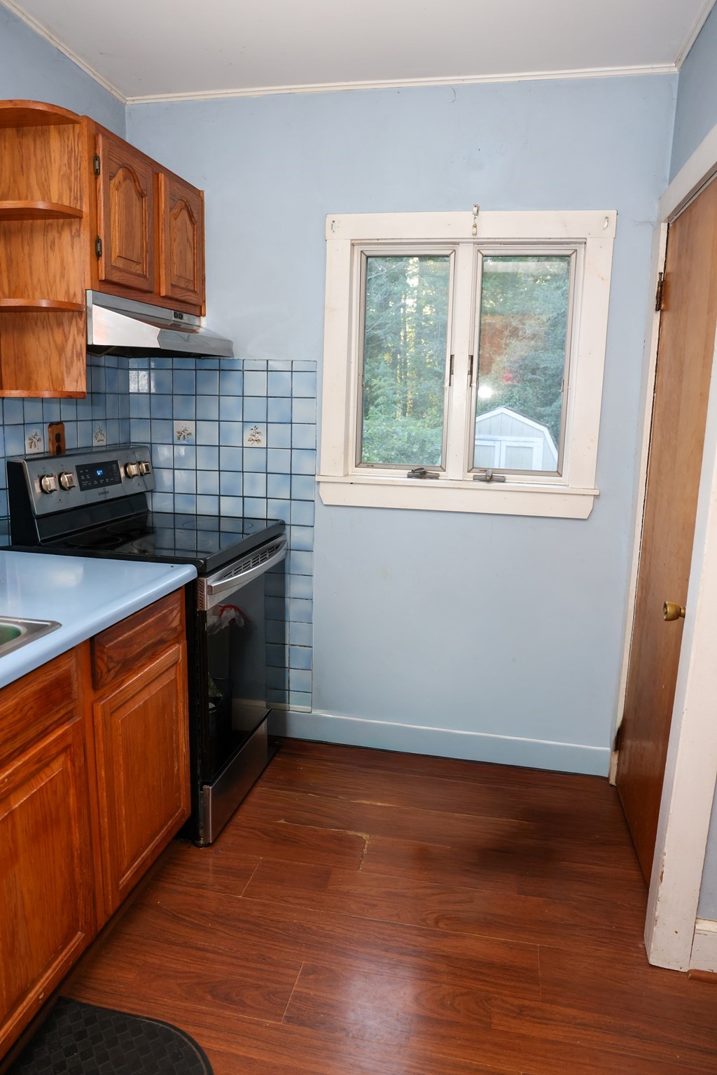481 Sanford Rd Property Photo 3