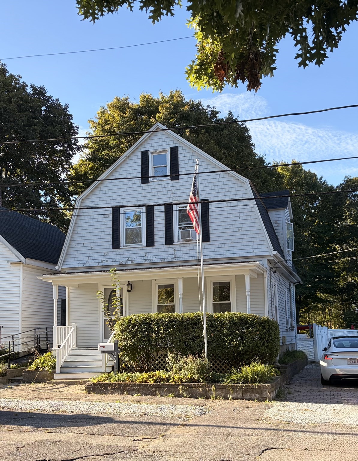 174 Center Avenue Property Photo 1