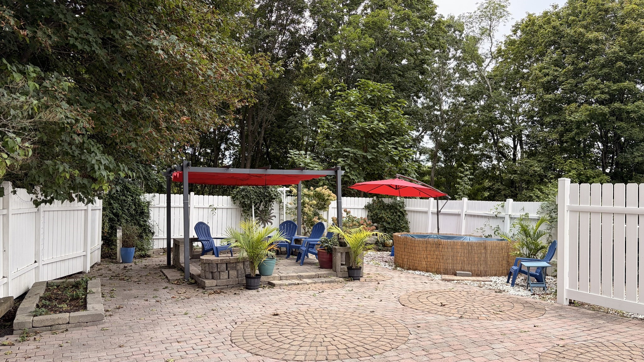 174 Center Avenue Property Photo 2