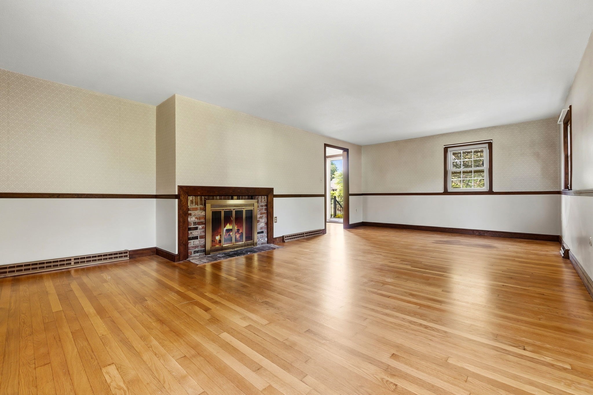 250 E. Lothrop Street Property Photo 2