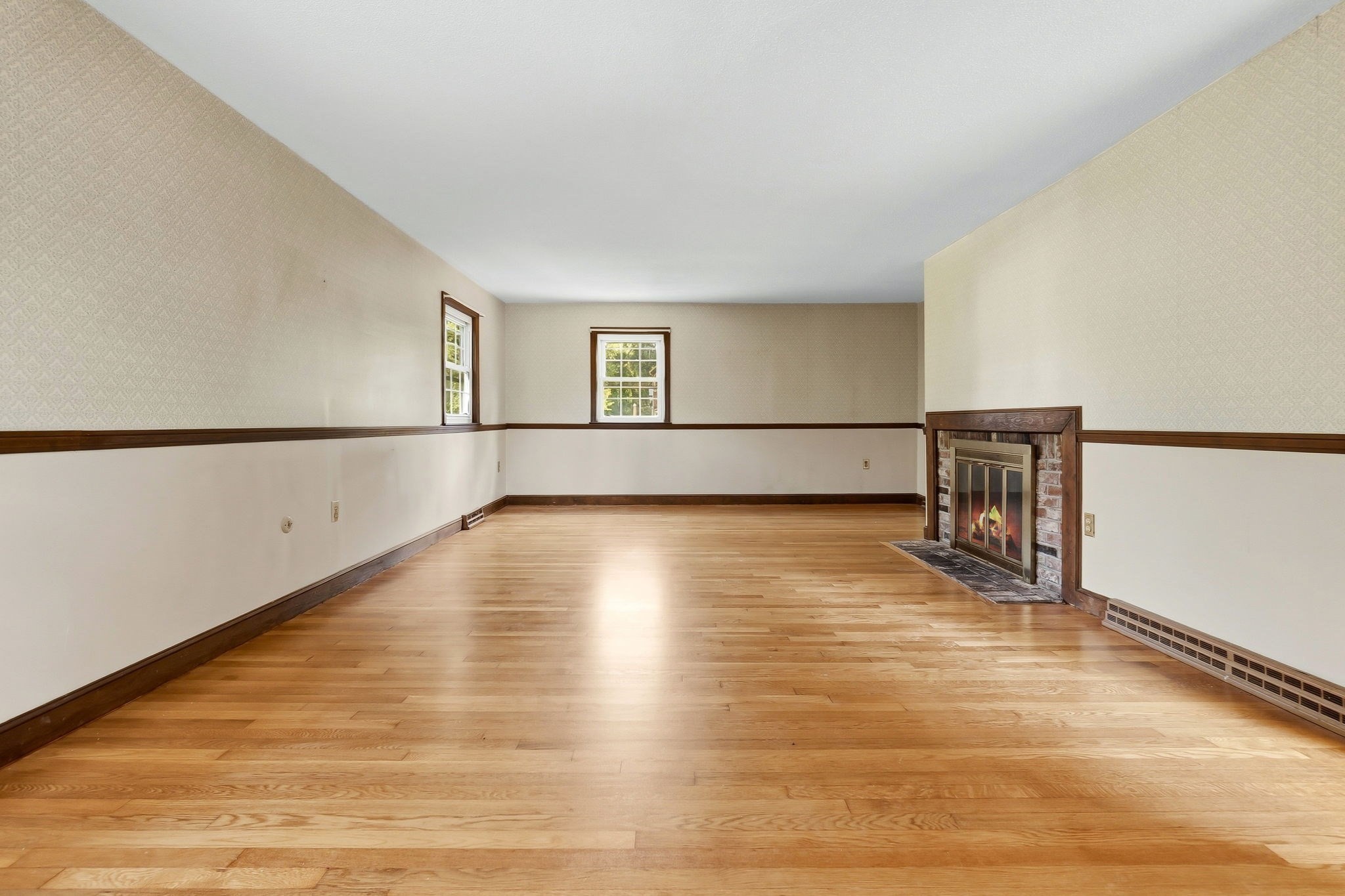 250 E. Lothrop Street Property Photo 3