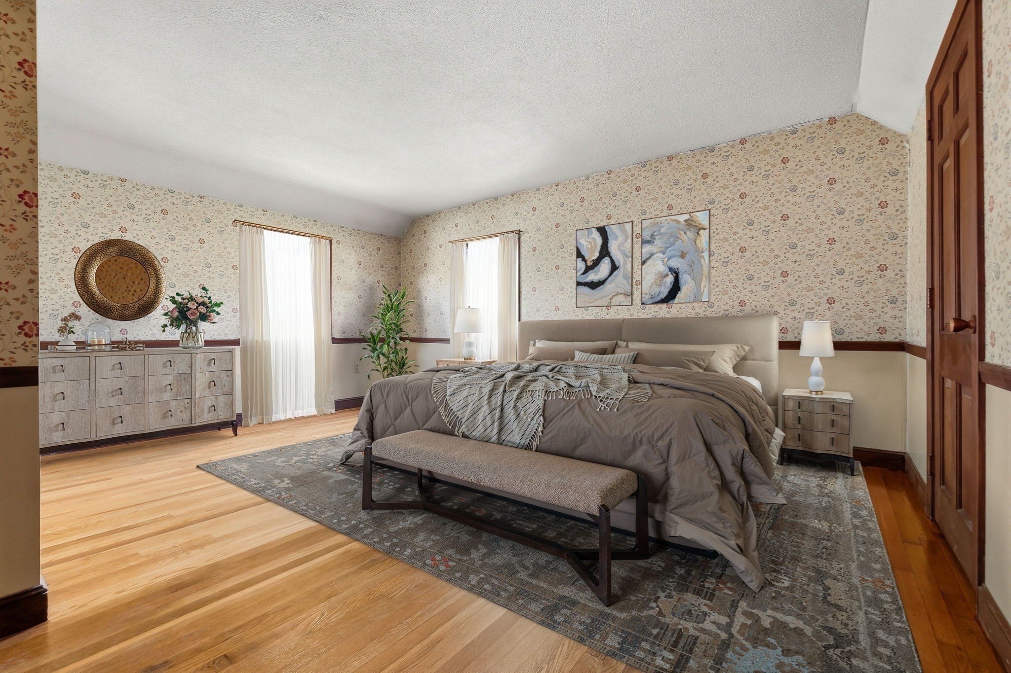 250 E. Lothrop Street Property Photo 15