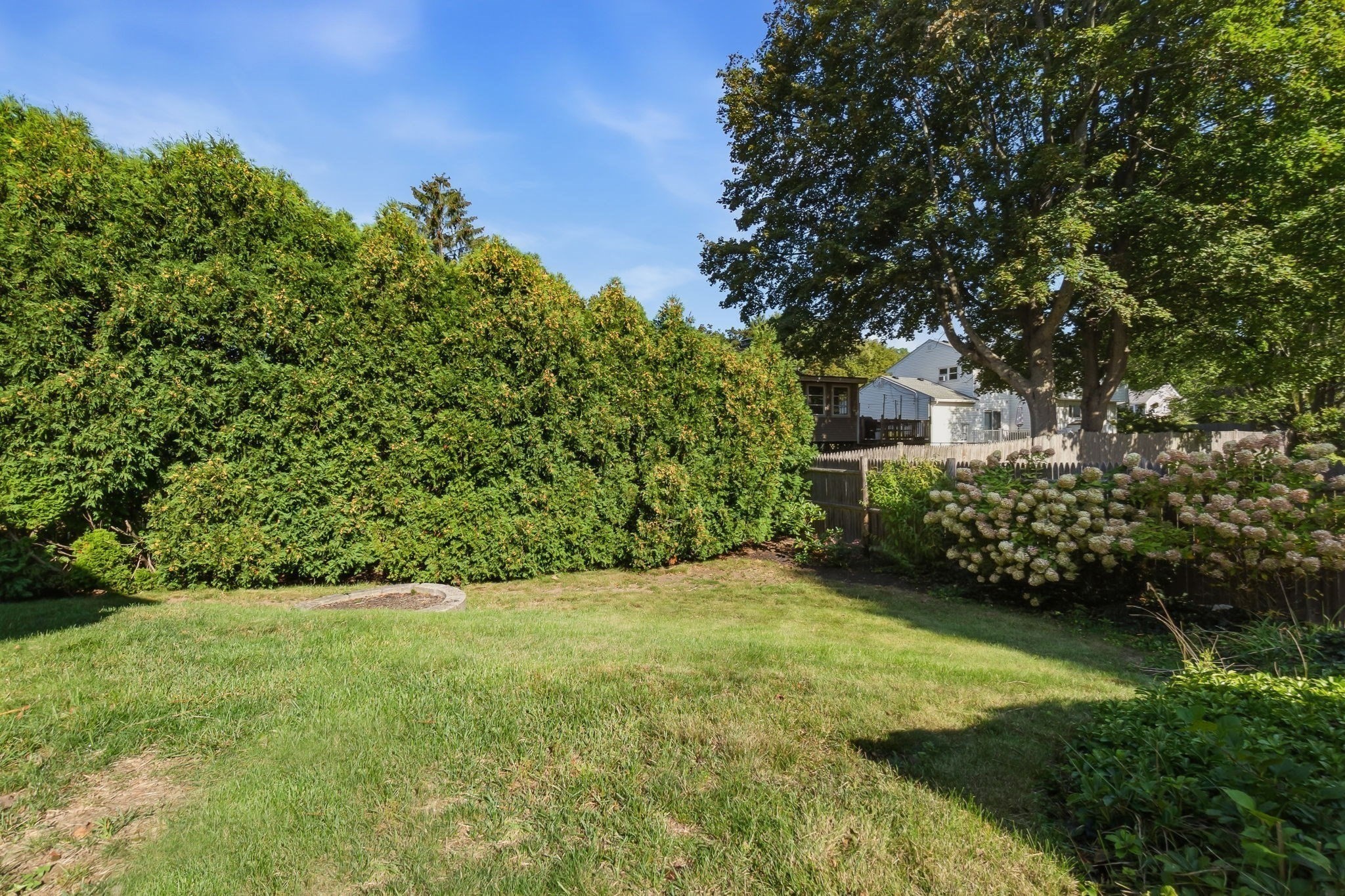 250 E. Lothrop Street Property Photo 21
