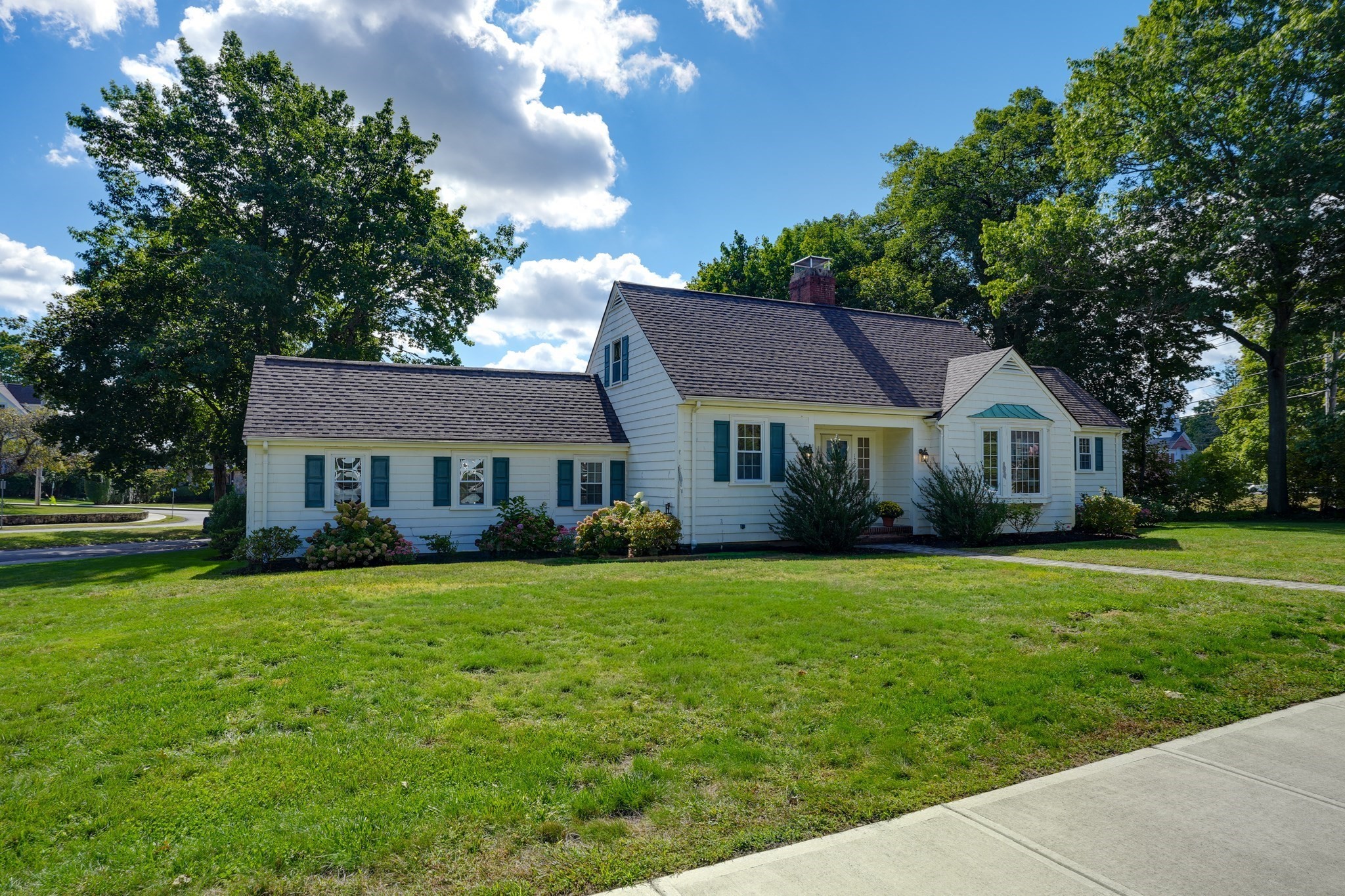 122 Maple Street Property Photo 2