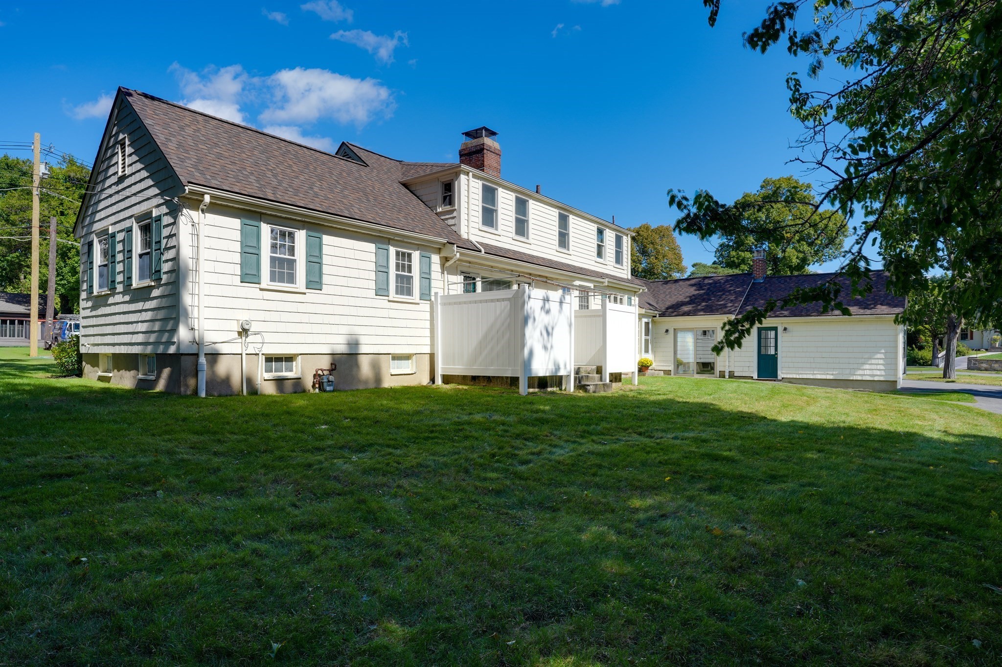 122 Maple Street Property Photo 5