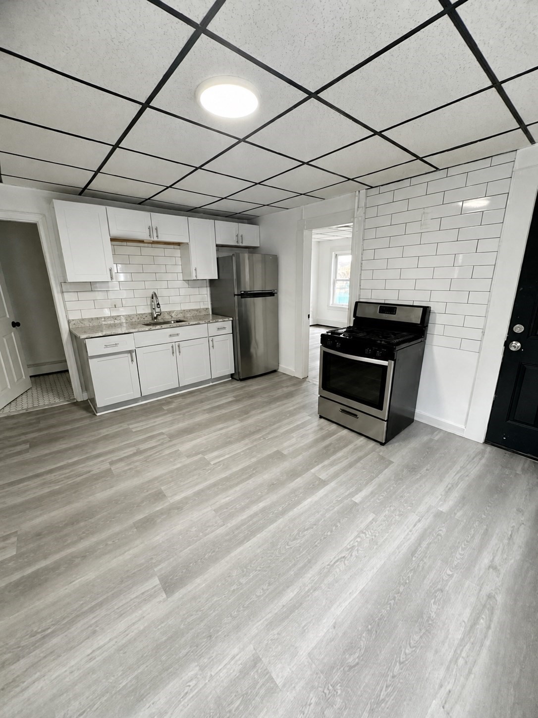 66 Broadway # 2R Property Photo 1