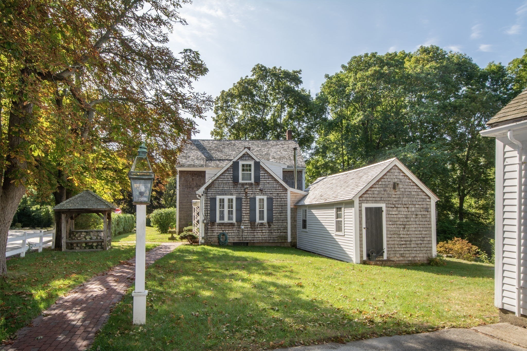 612 First Parish Road Property Photo 5