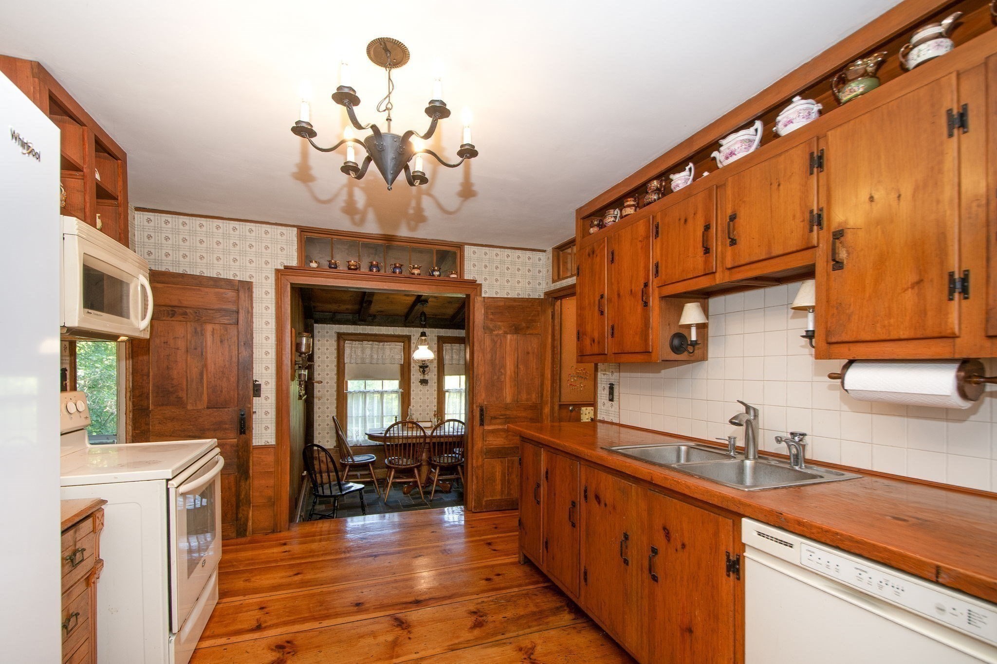 612 First Parish Road Property Photo 13