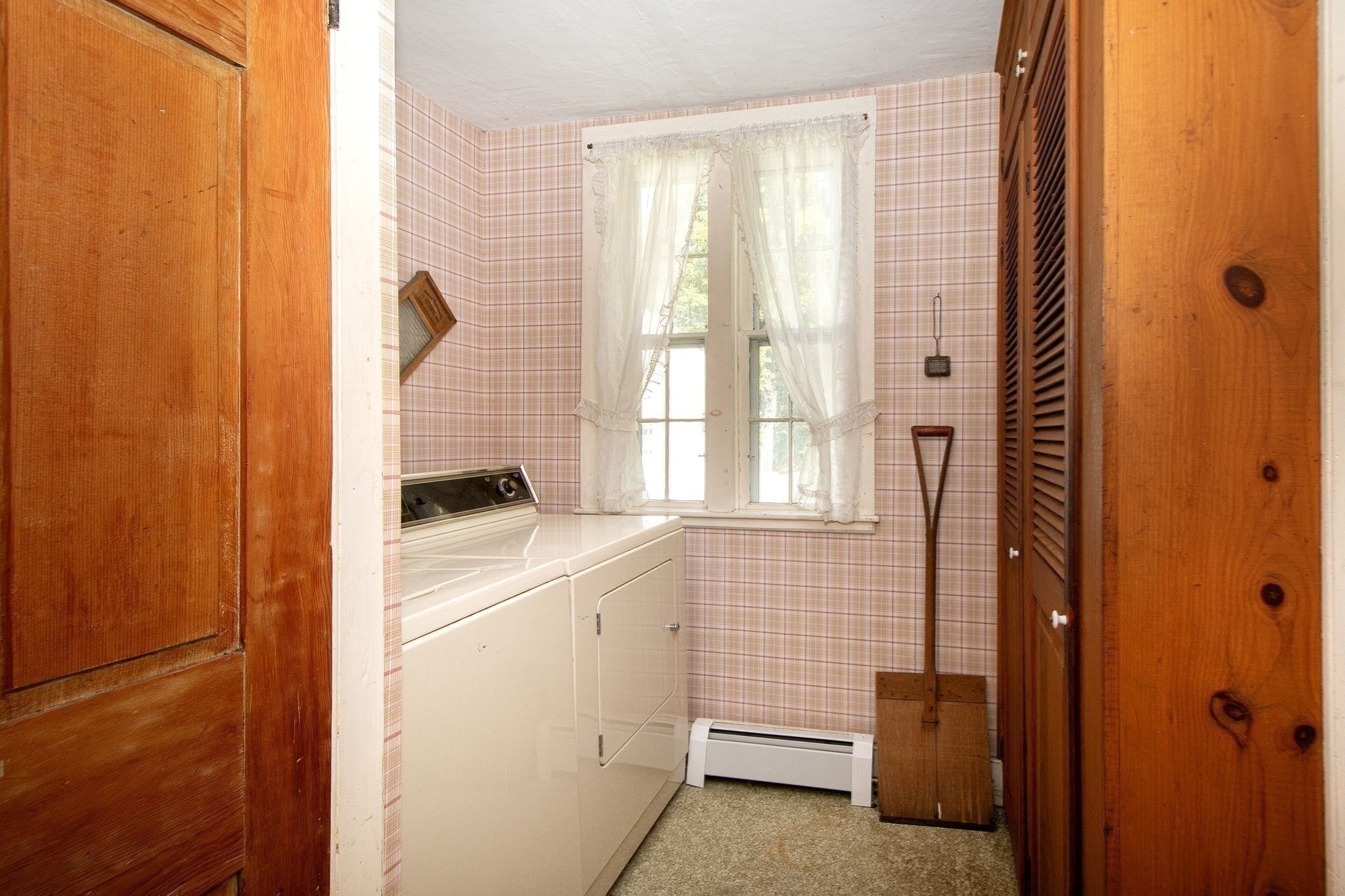 612 First Parish Road Property Photo 14