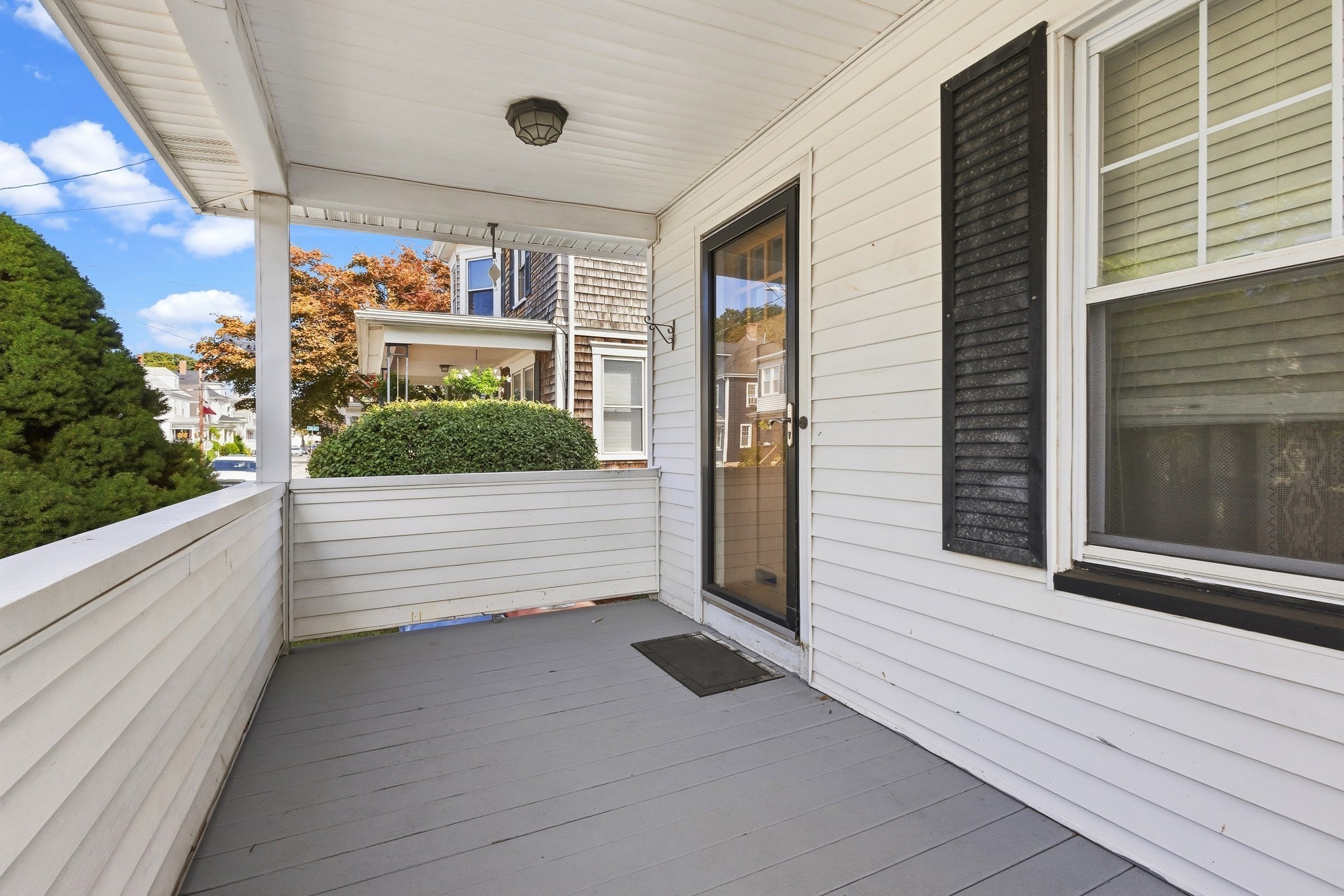 70 Rounds St Property Photo 3