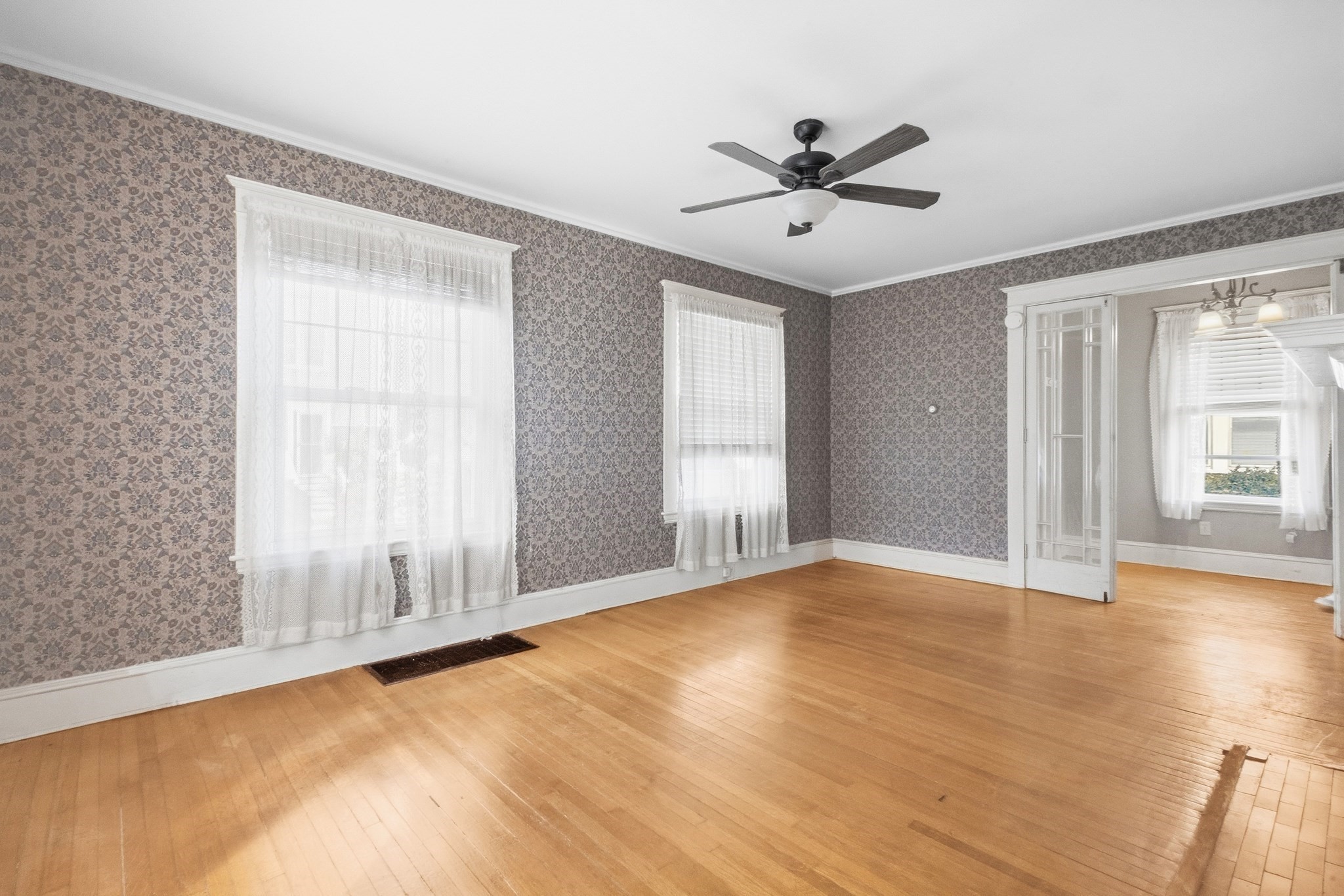 70 Rounds St Property Photo 6