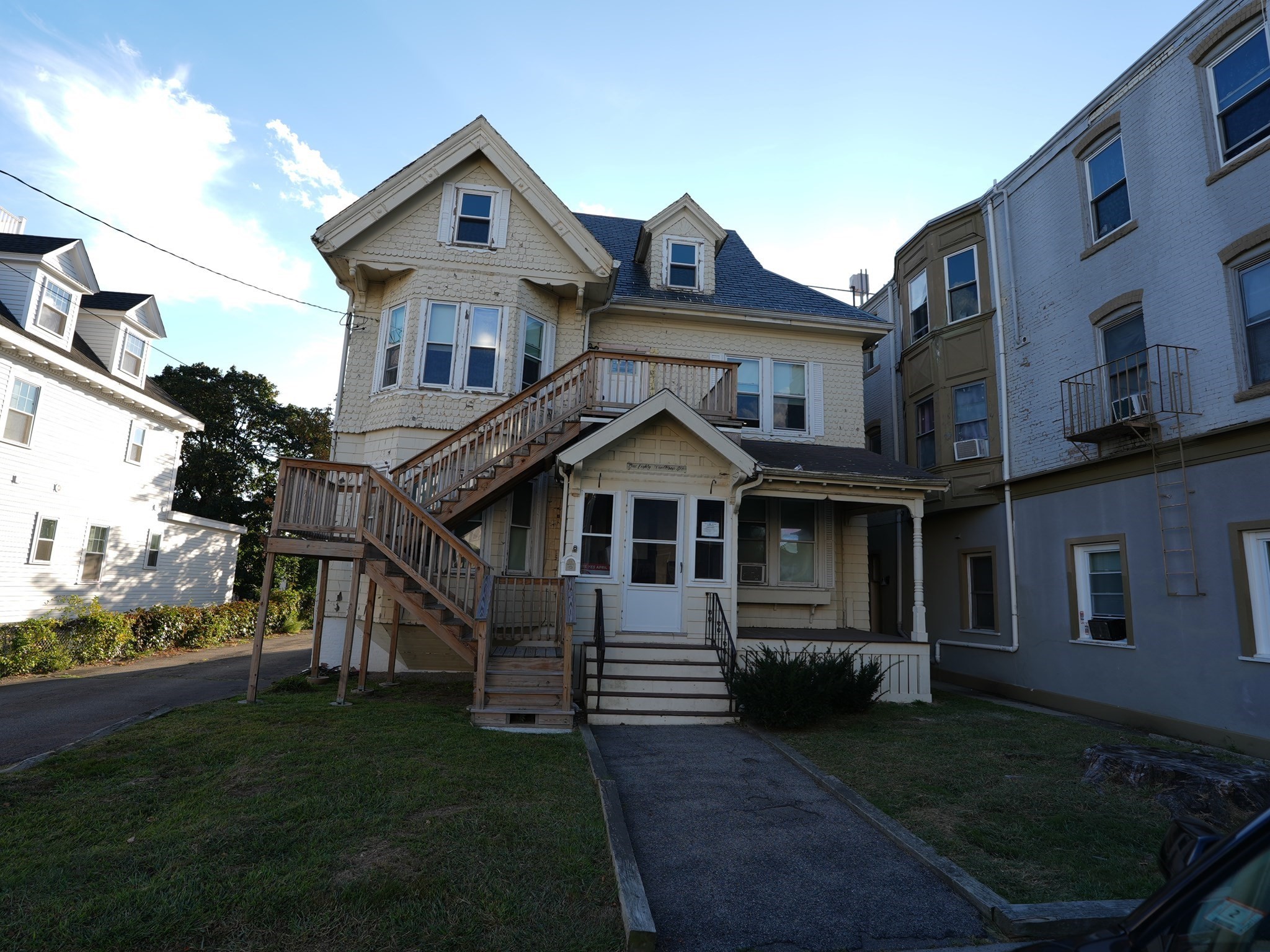 180 Winthrop St Property Photo 1