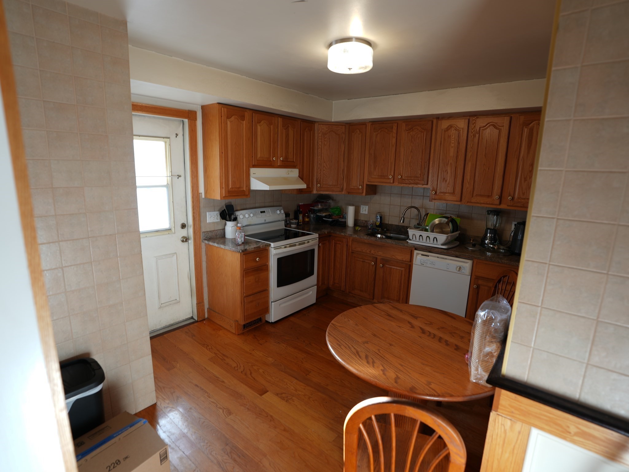 180 Winthrop St Property Photo 5