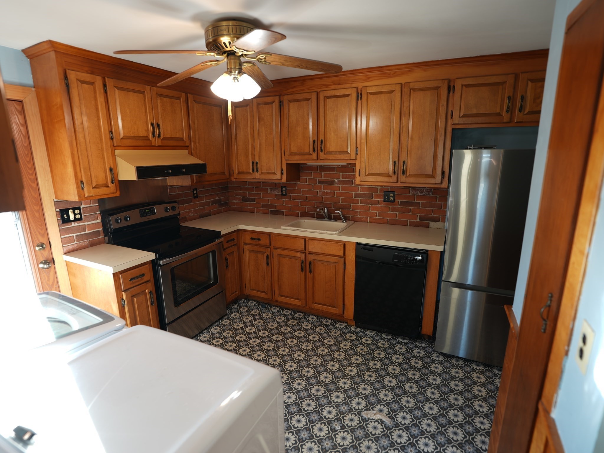 180 Winthrop St Property Photo 14