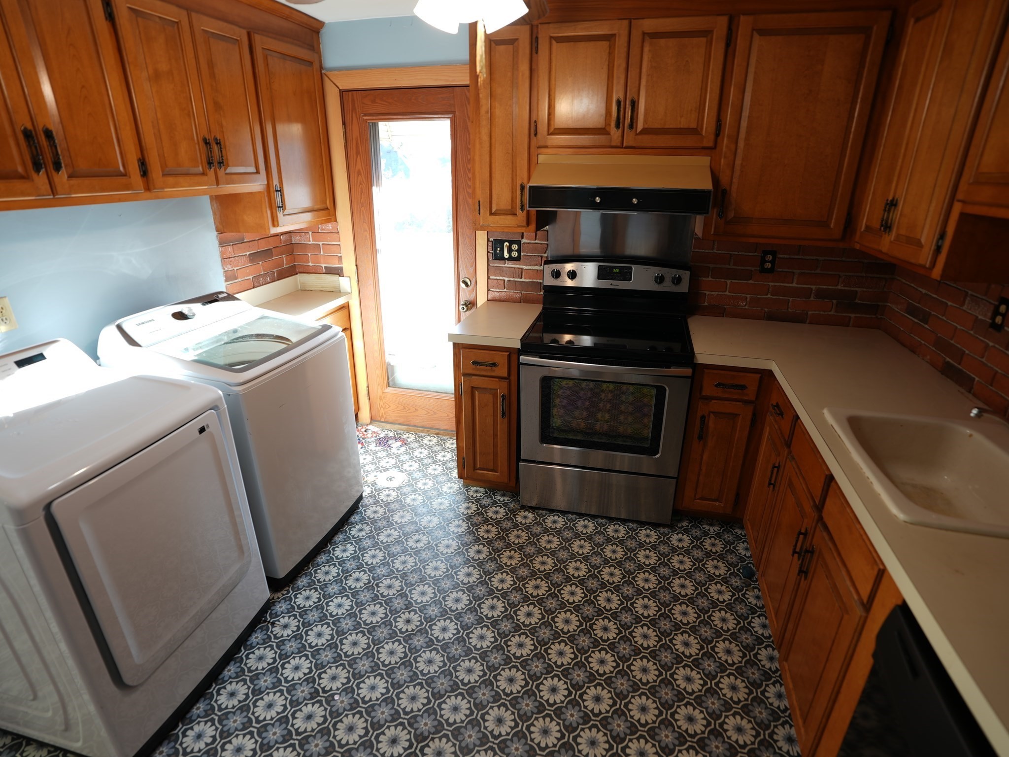 180 Winthrop St Property Photo 15