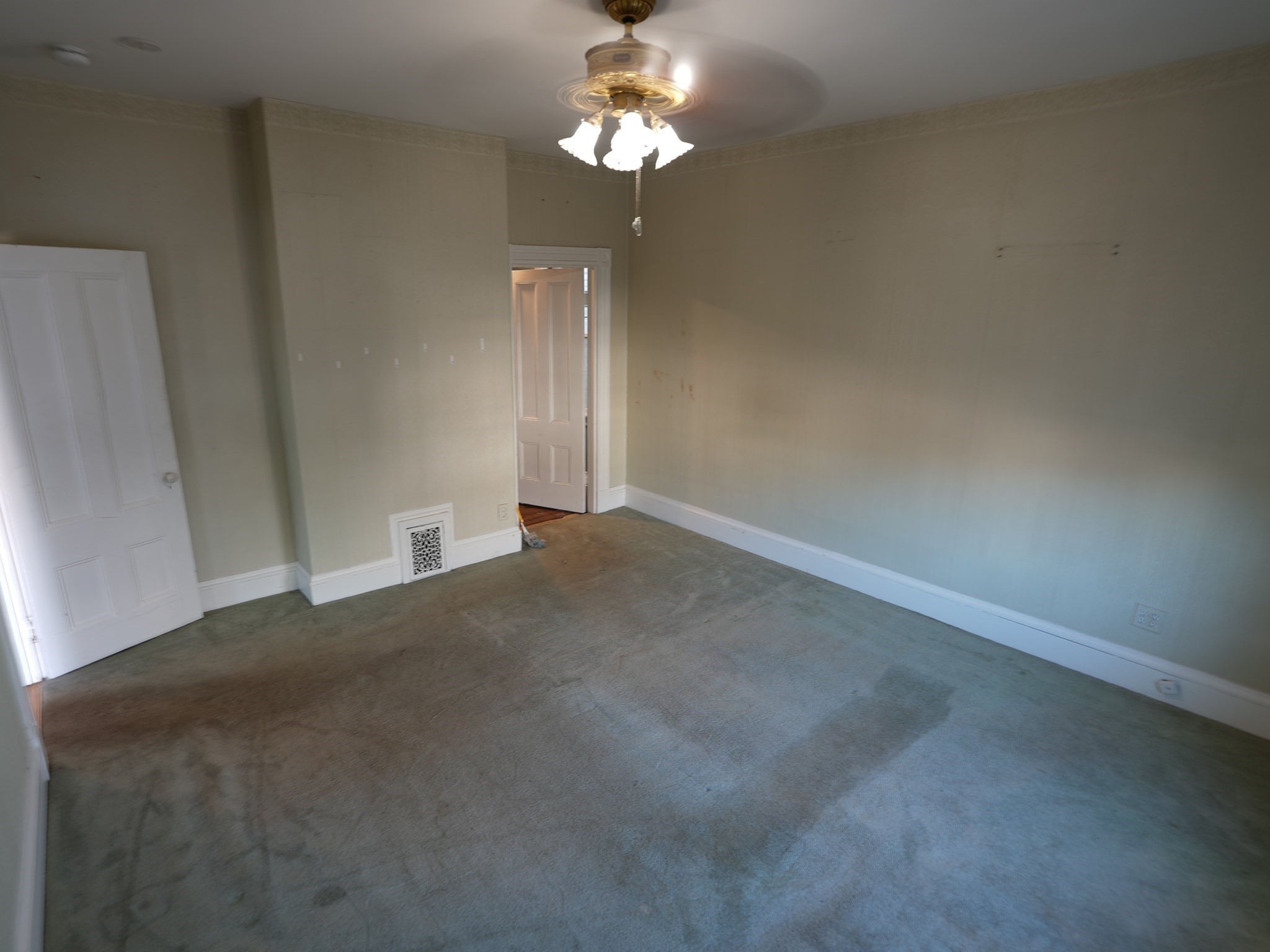 180 Winthrop St Property Photo 19